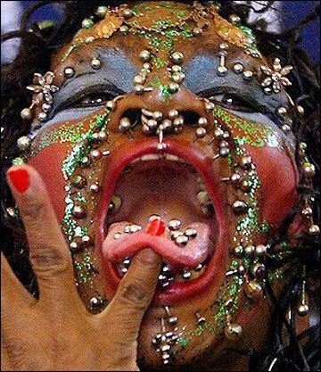 Body modification (25 photos)