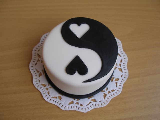 Cool cakes (11 photos)