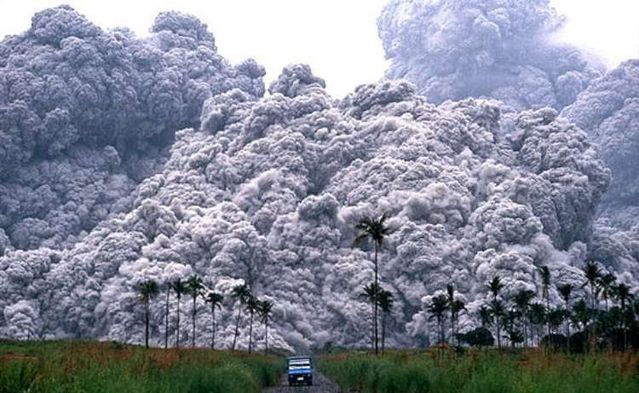 Pinatubo volcano eruption (9 pics)