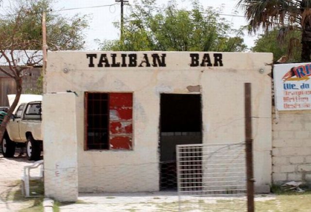 Funny African Bar Names (10 pics) Funny African Bar Names (10 pics)