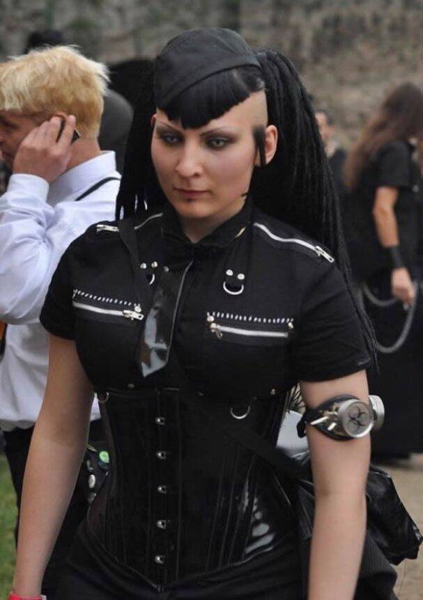 20 Hilarious Goth Fails (20 pics)