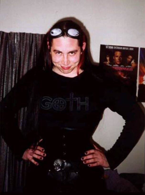 20 Hilarious Goth Fails (20 pics)
