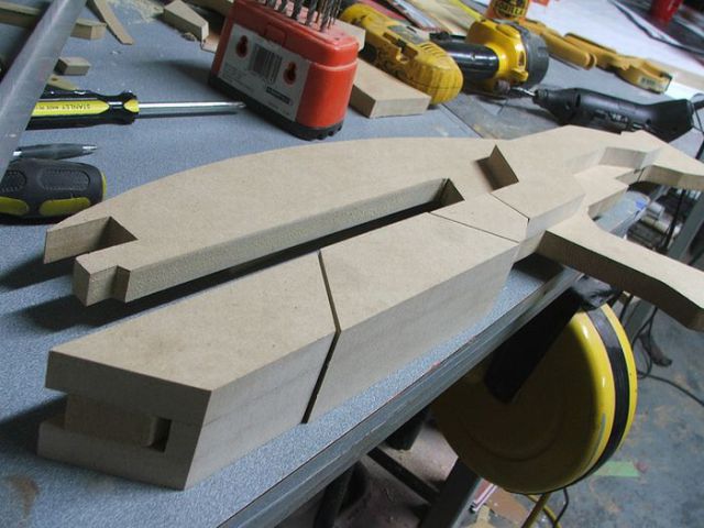 Awesome Mass Effect Rifle Replica (61 pics) Awesome Mass Effect Rifle Replica (61 pics)