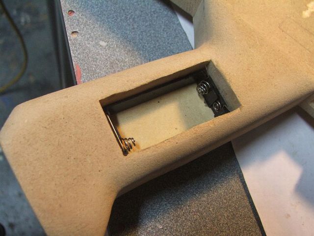 Awesome Mass Effect Rifle Replica (61 pics) Awesome Mass Effect Rifle Replica (61 pics)