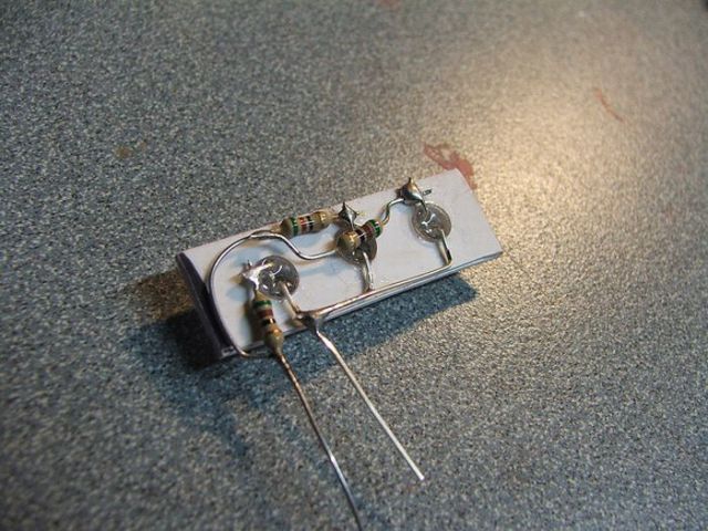 Awesome Mass Effect Rifle Replica (61 pics) Awesome Mass Effect Rifle Replica (61 pics)