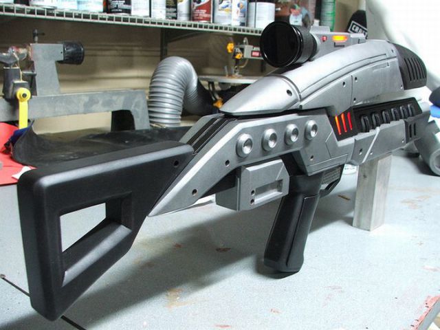 Awesome Mass Effect Rifle Replica (61 pics) Awesome Mass Effect Rifle Replica (61 pics)
