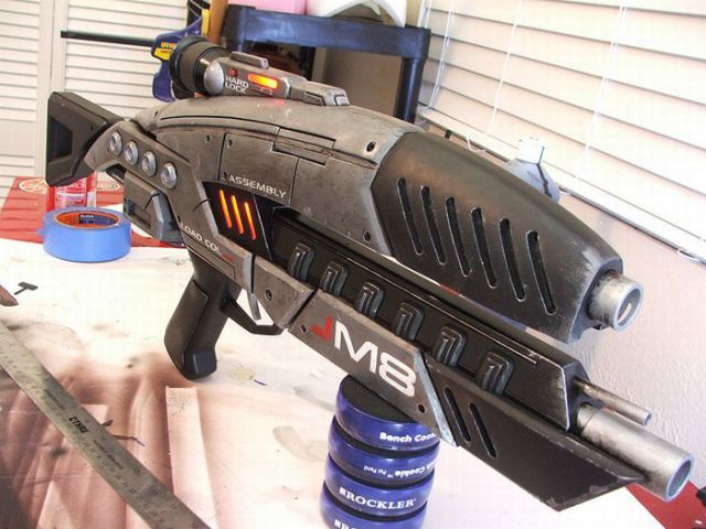 Awesome Mass Effect Rifle Replica (61 pics) Awesome Mass Effect Rifle Replica (61 pics)