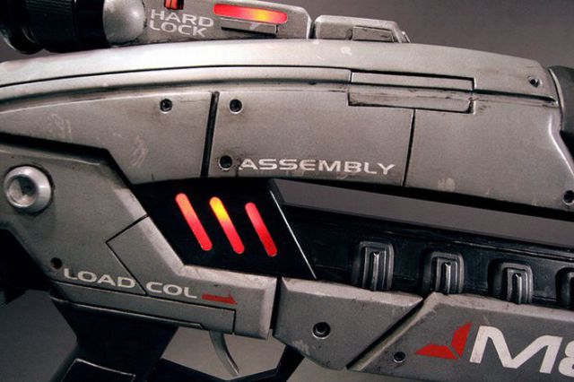 Awesome Mass Effect Rifle Replica (61 pics) Awesome Mass Effect Rifle Replica (61 pics)