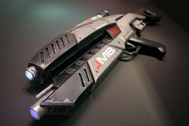 Awesome Mass Effect Rifle Replica (61 pics) Awesome Mass Effect Rifle Replica (61 pics)