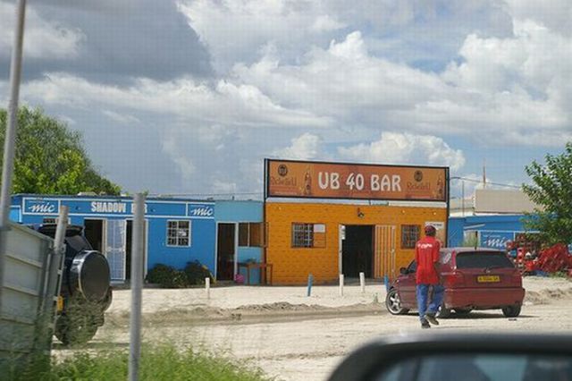 Funny African Bar Names (10 pics)
