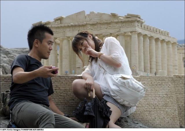 Travel the Globe in One Afternoon (14 pics)