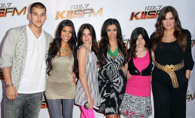 Celebrities and Their Siblings (84 pics)