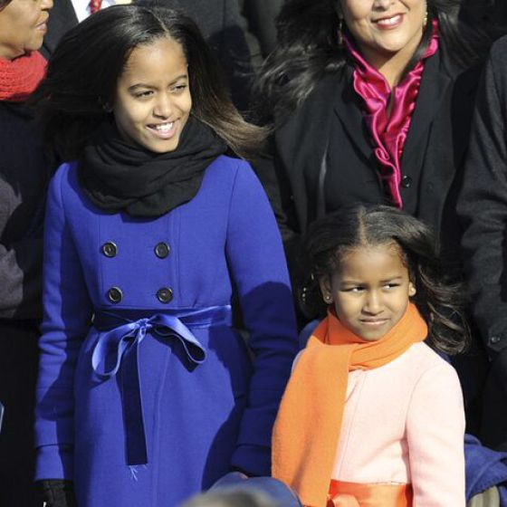 Celebrities and Their Siblings (84 pics)