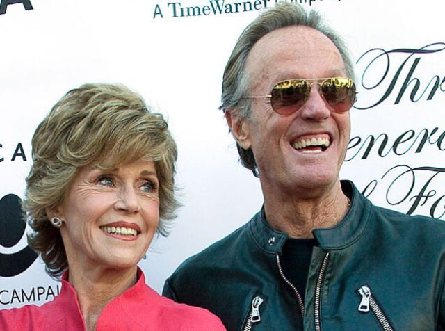 Celebrities and Their Siblings (84 pics)