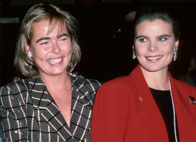 Celebrities and Their Siblings (84 pics)