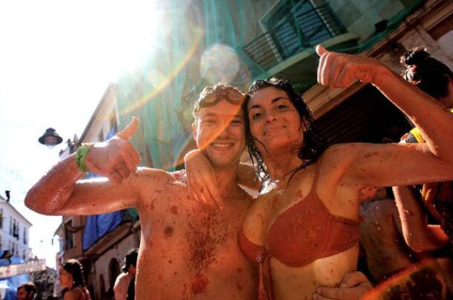 Tomato Fight (64 pics)