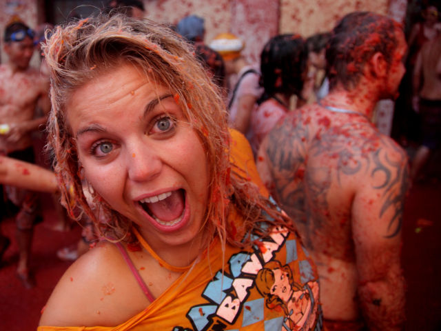 Tomato Fight (64 pics)