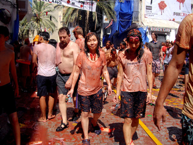 Tomato Fight (64 pics)