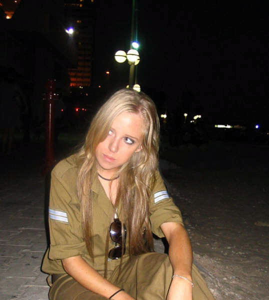 Girls in the Israel Defense Forces (53 pics)
