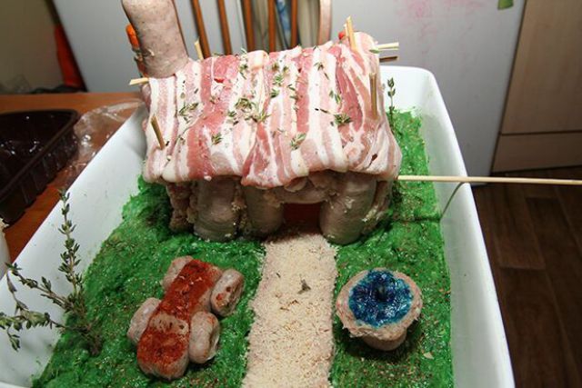Meet the Meat House (24 pics)